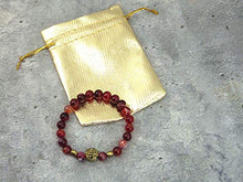 Carica l&#39;immagine nel visualizzatore di Gallery, Bracciale a testa di leone agata rossa a strisce naturali con perline dorate - Ilgrandebazar