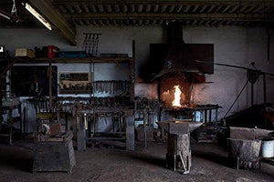 Rosa Eterna fatta di Ferro Battuto Rosso con piedistallo - Forgiata a Mano - Ilgrandebazar