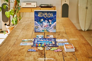 Asmodee - Dixit: Disney - Gioco da Tavolo di Fantasia e Immaginazione con i Personaggi Disney, 3-6 Giocatori, 8+ Anni, Edizione in Italiano