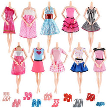 Carica l'immagine nel visualizzatore di Gallery, AiteFeir Abiti Barbie 20 Articoli Inclusi 10 Pezzi Moda Casual 20 articoli