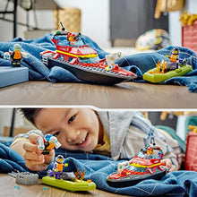 Carica l&#39;immagine nel visualizzatore di Gallery, LEGO CITY 60373 La barca di salvataggio dei pompieri, giocattolo galleggiante, jetpack e minifigurine