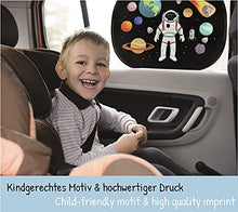 Carica l'immagine nel visualizzatore di Gallery, 2x HECKBO Parasole Autoadesivo per Auto - Protezione dal Sole per Bambini - Astronauta - 44x36cm - Tendine Autoadesive per Finestrini e Lunotto con Custodia