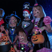Carica l'immagine nel visualizzatore di Gallery, HAUSPROFI Anelli Luminosi a LED per Bambini di Halloween, 54 Pezzi LED Glow Party Light Up Toys - Collana ad Anello Lampeggiante Tatuaggi temporanei per Halloween Party Supply Borse Filler
