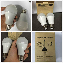 Carica l&#39;immagine nel visualizzatore di Gallery, Lampadina LED Sensore 10W E27 Lampadine con Bianco Caldo 10w