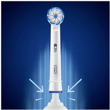 Carica l'immagine nel visualizzatore di Gallery, Oral-B Sensitive Clean Testine di Ricambio per Spazzolino Elettrico, Confezione da 8 Pezzi, Pacco Adatto alla Buca delle Lettere