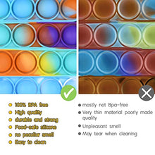 Carica l'immagine nel visualizzatore di Gallery, Ainiv 32PC Mini Pop Push It Fidget Toy Portachiavi,Colorato Silicone Spremere Pop Bubble Giocattoli Sensoriali Bulk,Poppet Bubble Giocattoli Antistress per Autismo Sollievo dallo Stress,Bambini Adulti