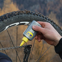 Carica l&#39;immagine nel visualizzatore di Gallery, WD-40 Bike - Lubrificante Catena Bici e MTB per Condizioni Umide - 100 ml