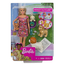 Carica l&#39;immagine nel visualizzatore di Gallery, Barbie Doggy Daycare Playset Dogsitter con Bambola, Cuccioli, 4 Cagnolini... - Ilgrandebazar