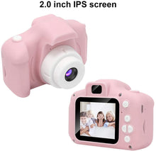 Carica l'immagine nel visualizzatore di Gallery, GlobalCrown Fotocamera Bambini,Mini Ricaricabile Fotocamera Digitale per Bambini Videocamera Regali per Ragazze Ragazzi da 3-8 Anni,8MP Video HD Schermo da 2 Pollici (Scheda 32 GB Inclusa) Rosa