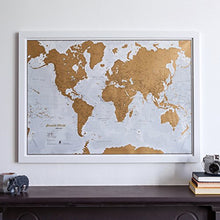 Carica l'immagine nel visualizzatore di Gallery, Scratch the World® poster mappa del mondo - da grattare via i posti in cui... - Ilgrandebazar