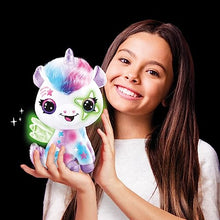 Carica l&#39;immagine nel visualizzatore di Gallery, Rocco Giocattoli - Airbrush Plush Unicorno Brilla al Buio