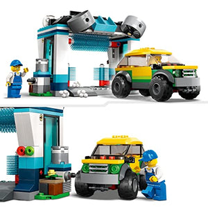 LEGO 60362 City Autolavaggio, Gioco per Bambini e Bambine da 6 Anni, Set con Spazzole Rotanti, Macchina Giocattolo e 2 Minifigure, Piccola Idea Regalo Giocattolo per Bambina e Bambino