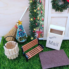 Carica l&#39;immagine nel visualizzatore di Gallery, Porta Elfo Natale Kit Apribile, Porticina Elfo Natale Legno, Miniature Natalizie Fai Da Te Casa, Gnomi Porta Delle Accessori, Decorazioni Casa Natale Albero Legno Finestra Pupazzo Zerbino Lanterna (B)