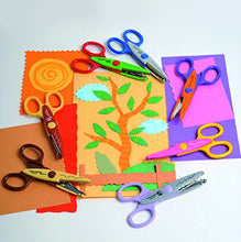 Carica l&#39;immagine nel visualizzatore di Gallery, Fiskars Set di forbici decorative per bambini, 6 pezzi, Inclusa custodia per... - Ilgrandebazar