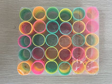 Carica l&#39;immagine nel visualizzatore di Gallery, 30 Pezzi Pinata Compleanno Ragazzo Giochi Arcobaleno Giocattolo Piccole Goodies Regalo Compleanno Bambini Prompt sacchetto Sorpresa