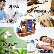Carica l'immagine nel visualizzatore di Gallery, Docking Station in Legno Multifunzione: Organizer da Scrivania e Svuotatasche Design Moderno per Casa e Ufficio - Regalo Compleanno Uomo, Regalo Natale (Marrone (noce))