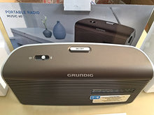 Carica l'immagine nel visualizzatore di Gallery, Grundig GRN1550 Music60 Radio, Marrone/Argento