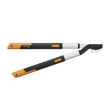 Carica l&#39;immagine nel visualizzatore di Gallery, Fiskars Troncarami telescopico con lame bypass SmartFit per legno verde, Nero - Ilgrandebazar
