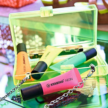Carica l&#39;immagine nel visualizzatore di Gallery, Evidenziatore - STABILO NEON - Retina da 5 Giallo/Arancio/Rosa/Verde/Magenta - Ilgrandebazar