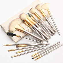 Carica l&#39;immagine nel visualizzatore di Gallery, 18 Pezzi Pennelli Trucco Set di 18 eleganti pennelli bianchi per il trucco