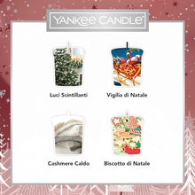 Carica l'immagine nel visualizzatore di Gallery, Set regalo Yankee Candle | 4 candele votive profumate | Collezione Bright Lights | Regali di Natale perfetti per le donne
