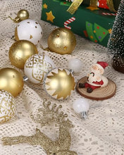 Carica l'immagine nel visualizzatore di Gallery, 40 pezzi Palline di Natale, Set Palline Albero di Natale Bianco Oro, Palle di Natale in Plastica Infrangibile, Diametro 3/4/6 cm Palline Natale Decorazione per Albero di Natale, Matrimoni, Feste