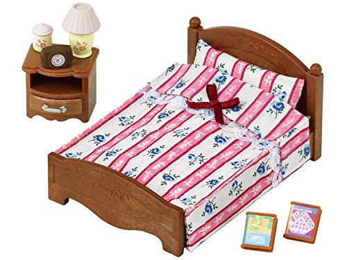 Sylvanian Families 2934 - Letto Matrimoniale e Accessori per Bambole