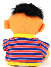 Carica l&#39;immagine nel visualizzatore di Gallery, United Labels 0.800.929 - Puppet Sesame Street Ernie, Circa 35 cm - Ilgrandebazar