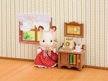 Carica l&#39;immagine nel visualizzatore di Gallery, SYLVANIAN FAMILIES- Telefono con mobiletto Sistema di Gioco, Multicolore,...