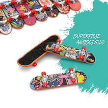 Carica l&#39;immagine nel visualizzatore di Gallery, Magicat 12 skateboard da dito I Giochi di dita per ragazzi e ragazze I Mini giocattolo per bambini di compleanno, regali di natale e pasqua I Finger board con diversi disegni