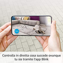 Carica l&#39;immagine nel visualizzatore di Gallery, Ti presentiamo Blink Mini - Videocamera di sicurezza intelligente per...