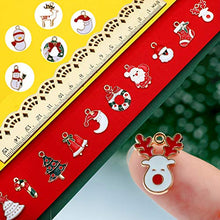 Carica l'immagine nel visualizzatore di Gallery, EBANKU 76 Pezzi Ciondoli Cervi del Pupazzo di Neve Dell'albero di Natale Dell'uomo Anziano Placcati oro Smaltati Charms Lega per Gioielli Fai Da Te, Collane, Bracciali, Orecchini, Regali per Natale