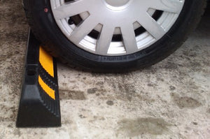 SNS SAFETY LTD RWS-225 Fermaruote in Gomma per Parcheggi Commerciali o... - Ilgrandebazar