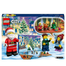 Carica l'immagine nel visualizzatore di Gallery, LEGO 60381 City Calendario dell'Avvento 2023 con 24 Regali, Incluse le Figure di Babbo Natale e della Renna, e Tappeto da Gioco Invernale, Regalo Natalizio per Bambini, Bambine, Ragazzi e Ragazze