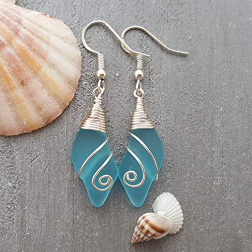 Realizzato a mano in Hawaii, filo avvolto Saluto baia turchese orecchini blu...