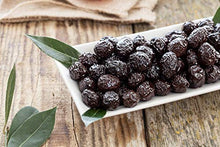 Carica l&#39;immagine nel visualizzatore di Gallery, Marmara Birlik Dry Cured Black Olives Kuru Sele Zeytin Salamura Turca – 800gr