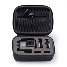 Carica l&#39;immagine nel visualizzatore di Gallery, AmazonBasics - Custodia per trasporto GoPro, misura Extra-Small