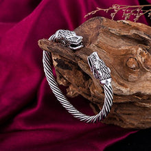 Carica l&#39;immagine nel visualizzatore di Gallery, fishhook Vintage Viking Pagan lupo testa vite metallo Antique Silver