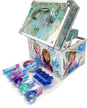 Carica l&#39;immagine nel visualizzatore di Gallery, Disney Frozen - Townley Girl Il set per il trucco cosmetico Train Case include lucidalabbra, luccichio per gli occhi, pennelli, accessori per smalto e altro