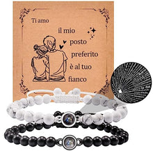 Carica l&#39;immagine nel visualizzatore di Gallery, CheersLife Braccialetto Di Proiezione Ti Amo In 100 Lingue Braccialetti Di Coppia Regalo Per Uomo Fidanzato Fidanzata Marito Moglie Anniversario San Valentino Natale Compleanno Regalo Per Lui E Lei