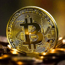 Carica l'immagine nel visualizzatore di Gallery, HOUSE CLOUD Moneta Fisica Bitcoin Color Oro . Vero Pezzo da Collezione Porta... - Ilgrandebazar