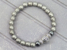 Carica l&#39;immagine nel visualizzatore di Gallery, Bracciale per gli uomini in ematite nero e grigio e perle di tibetani - Ilgrandebazar