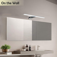 Carica l&#39;immagine nel visualizzatore di Gallery, Kimjo LED 5W Lampada Specchio da Bagno 350LM 4000K Bianco Neutro 230V IP44 Lampada Trucco Illuminazione Trucco 30cm Plastica ABS per Illuminazione Luce da Parete