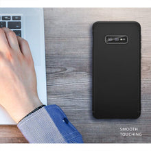 Carica l&#39;immagine nel visualizzatore di Gallery, BENNALD Cover Samsung Galaxy S10e Custodia in TPU Opaco, Morbido Nero - Ilgrandebazar