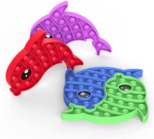 Carica l'immagine nel visualizzatore di Gallery, Chennyfun Fidget Toy Pop It, 4PCS Fidget Pack, Bubble Sensoriale Fidget Toy, Pop Bubble Giocattoli Antistress, Bisogno Speciale Antistress Ansia Sollievo Delfino Toys Regali per Bambini e Adulti