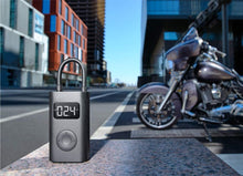 Carica l&#39;immagine nel visualizzatore di Gallery, Xiaomi Portable Air Pump, Compressore Digitale Portatile a Batteria con Sensore Pressione per Monopattini, Moto, Bici, Auto, Palloni