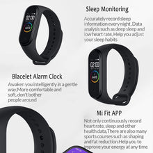Carica l'immagine nel visualizzatore di Gallery, Xiaomi Band 4 - Smart watch e fitness tracker, con cardiofrequenzimetro, 135 mAh, schermo a colori, Bluetooth 5.0, 2019, nero