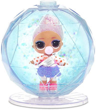 Carica l'immagine nel visualizzatore di Gallery, Giochi Preziosi - L.O.L Surprise! Glitter Globe Winter Disco, LLU99000