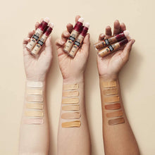 Carica l'immagine nel visualizzatore di Gallery, Maybelline New York Correttore Liquido Il Cancella Età, con Bacche di Goji e Haloxyl, Copre Occhiaie e Piccole Rughe, 02 Nude, 6,8 ml