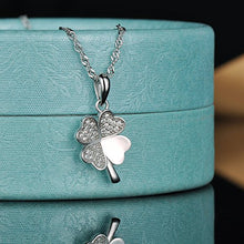 Carica l'immagine nel visualizzatore di Gallery, Yumilok, ciondolo a forma di quadrifoglio portafortuna in argento Sterling... - Ilgrandebazar